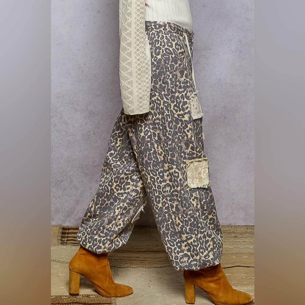 NWT POL Leopard Animal Cheetah Print Patchwork Floral Crochet Patch Jogger Pants - Picture 6 of 12